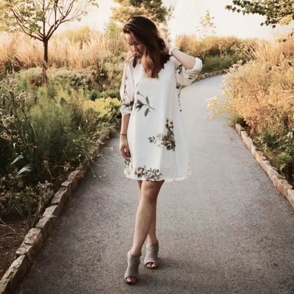 Noctflos Womens M Floral Shift Dress Mini V Neck White Green Pink 3/4 Sleeve - Picture 2 of 10